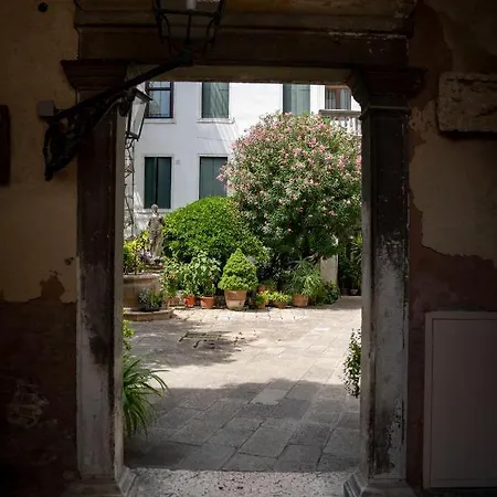 Mocenigo Grand Canal Luxury Daire