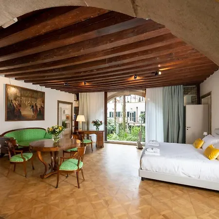 Mocenigo Grand Canal Luxury Apartmán Benátky